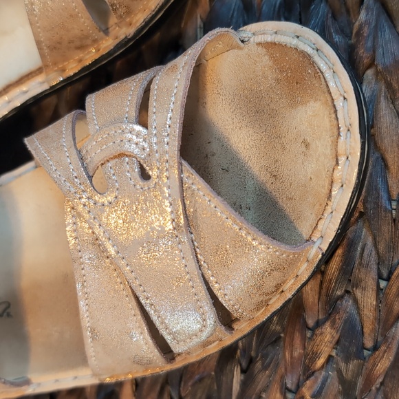 FINN COMFORT Gold Shimmer Slingback Sandals Comfort Shoes SZ 9 - Picture 2 of 12